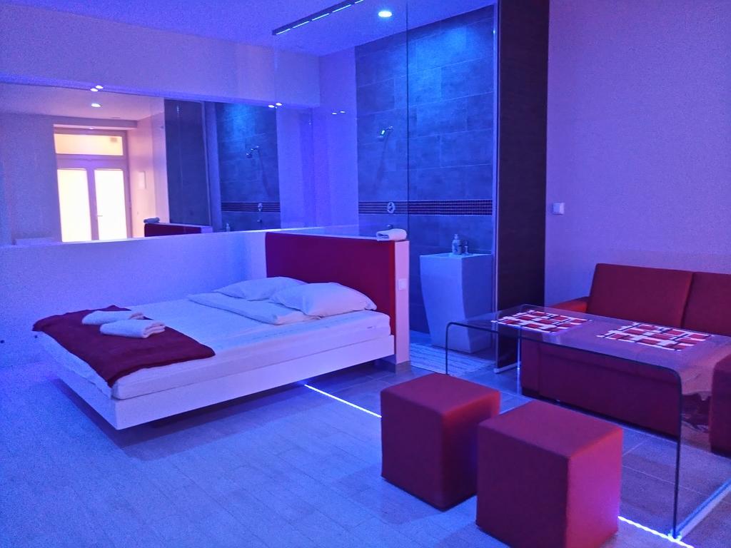 Mirror Apartments Krakow Ngoại thất bức ảnh