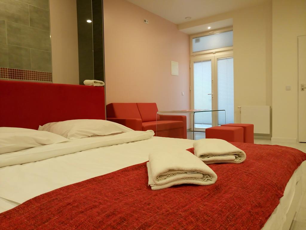 Mirror Apartments Krakow Ngoại thất bức ảnh