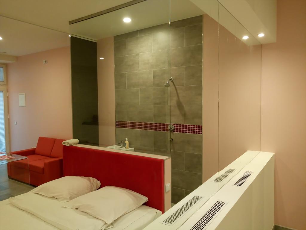 Mirror Apartments Krakow Ngoại thất bức ảnh