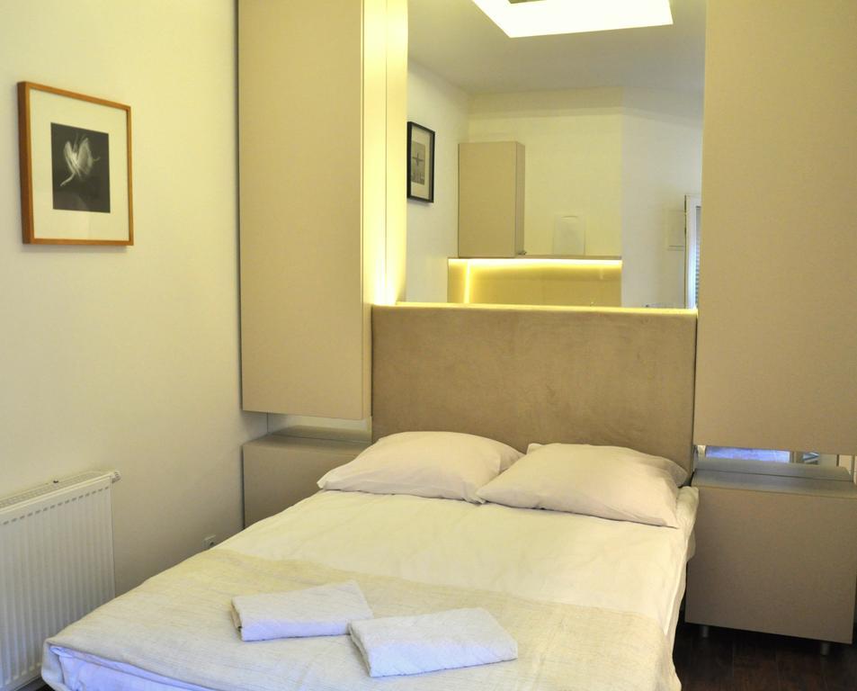 Mirror Apartments Krakow Ngoại thất bức ảnh